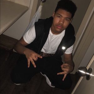 Meet your Posher, Javantae